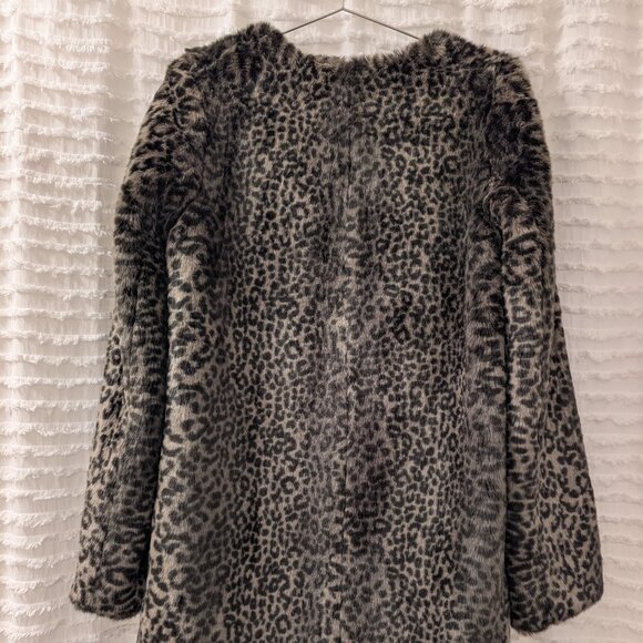 Fab Faux Fur Coat! - Picture 8 of 10